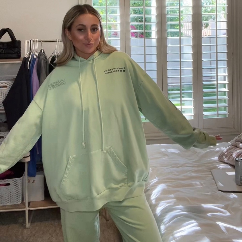 MAYFAIR GROUP HOODIE